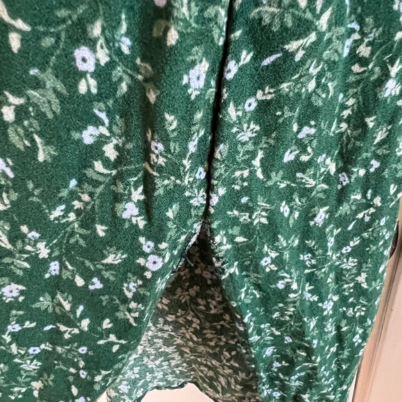 Reformation LYNDA V-Neck Midi Dress • 2 - Picture 7 of 9